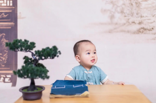 汕头宝宝腿纹不对称怎么办